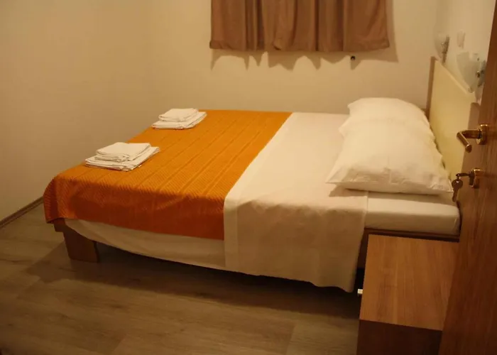 In - Sibenik Riviera 35182 * Primosten